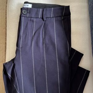 Men’s Dress Pants. Photos look purple but they are NAVY Blue.